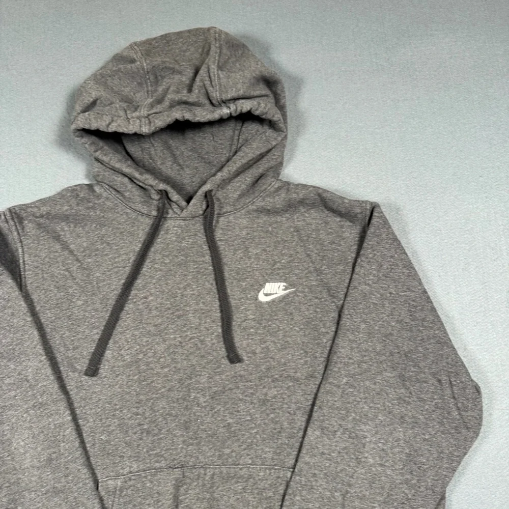 Nike Hoodie Mens Large Gray Fleece Pullover Embroidered Swoosh Logo Sportswear